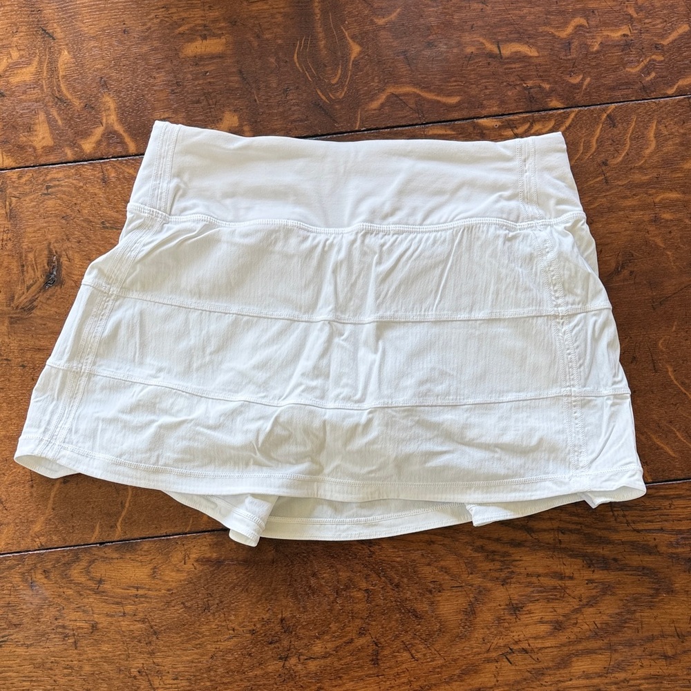 lululemon size 2 white tennis skirt